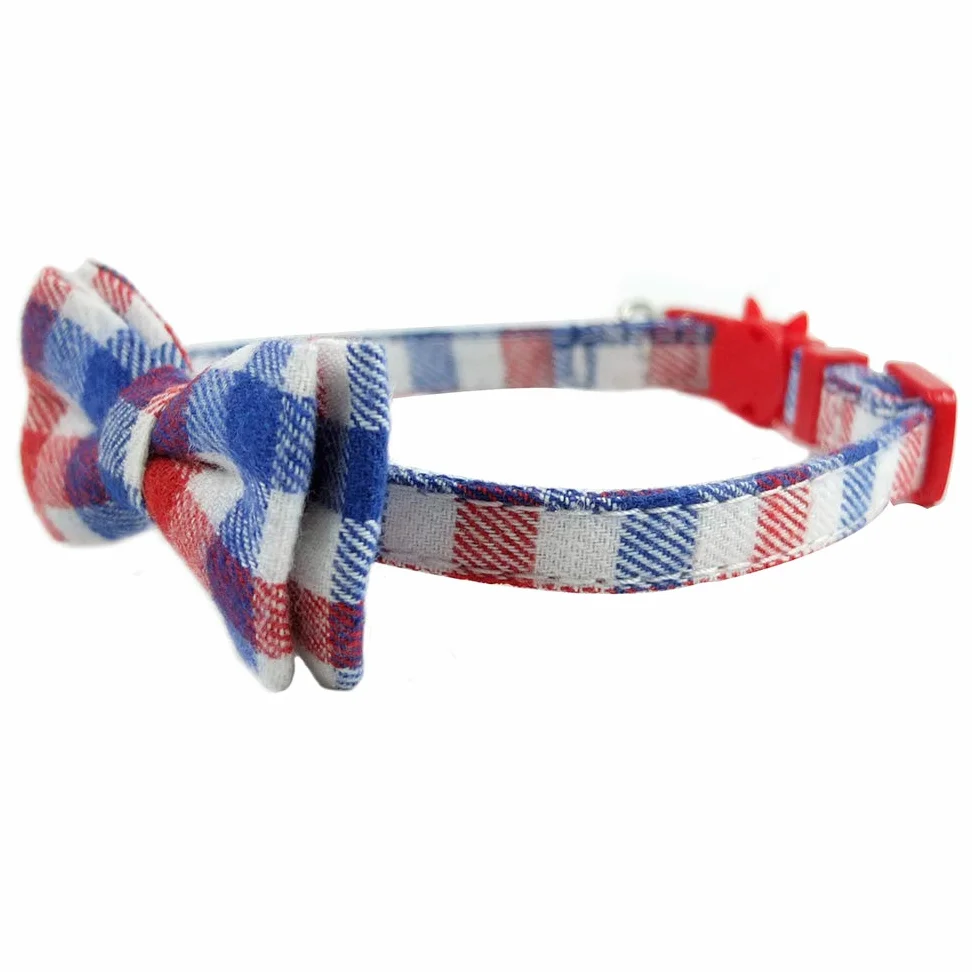 Collier pour chat avec clochette et nœud papillon, motif écossais, collier de sécurité réglable (17 à 27 cm)