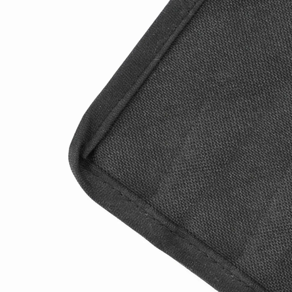 Amazon Basics Housse de protection de banquette arrière de type banc pour animaux domestiques, 119 x 142 cm, Noir