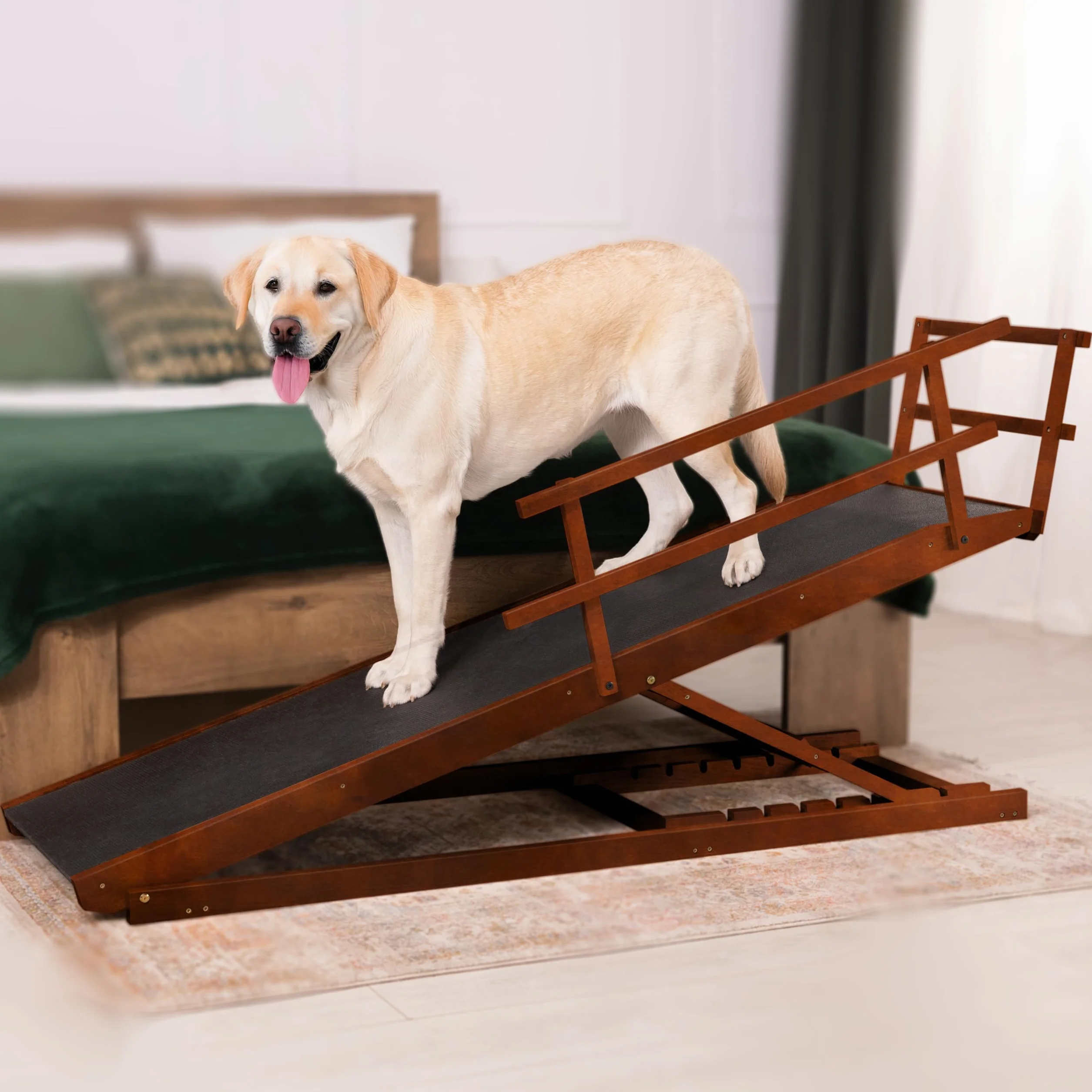 Rampe pour Chien Grande Taille avec Barrières de Sécurité, Pliable, Antidérapante, Bois de Bouleau, Noix, jusqu'à 94,5 cm, 90 kg