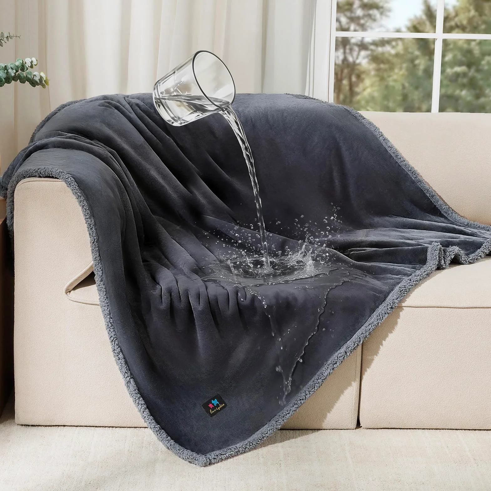 luciphia Couverture imperméable pour Animal de Compagnie – Couverture Anti-Pipi Liquide pour canapé-lit, Housse de Protection réversible en Polaire Sherpa pour Chiens et Chats de Petite, Moyenne et