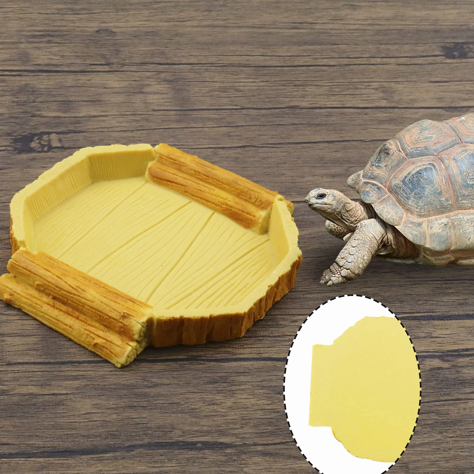 Bol à Eau Plat pour Reptiles 14.7x14x2cm Résine Jaune