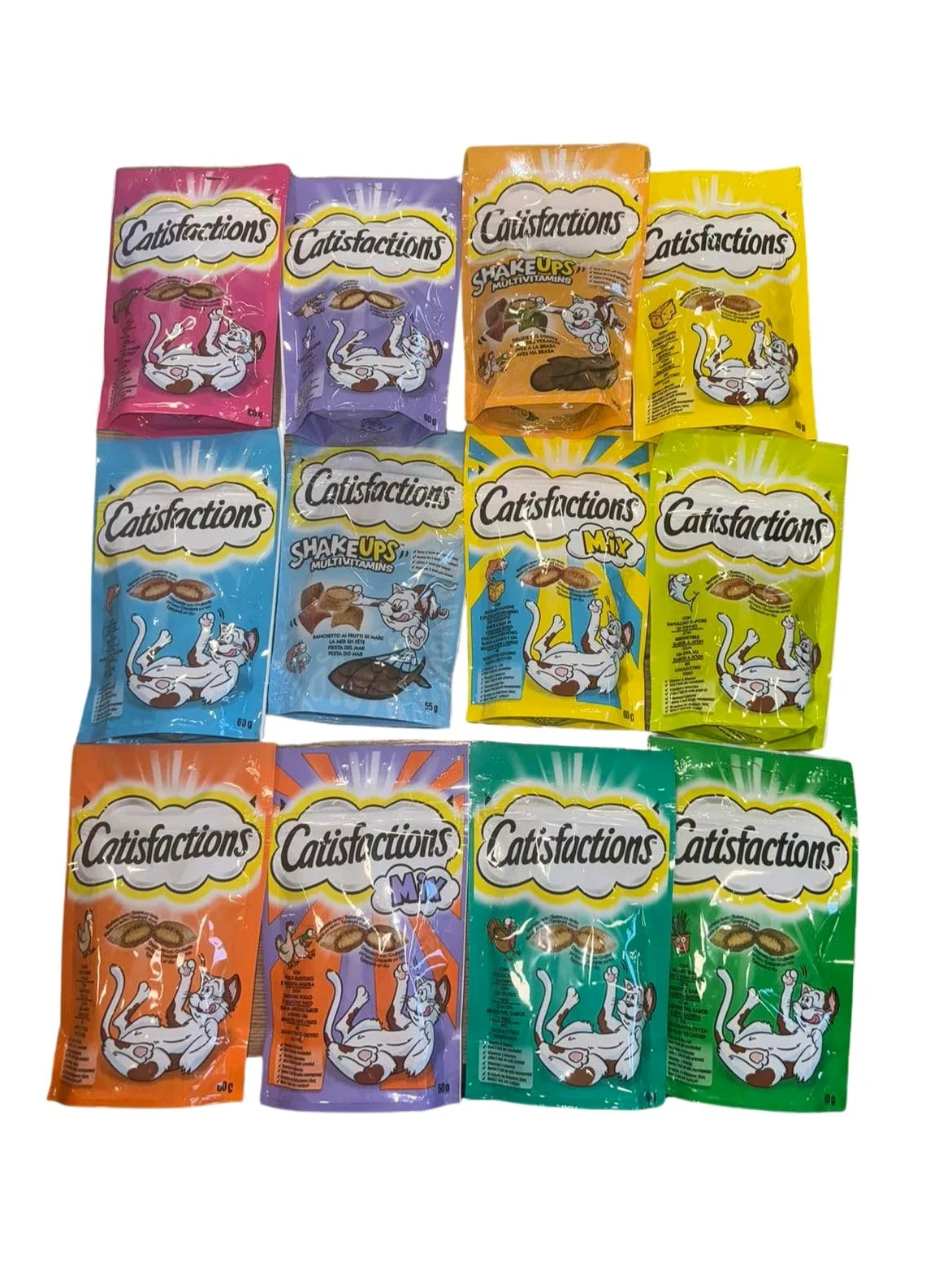 Snack pour chats adultes et chiots Catisfactions | 12 sachets de 60 grammes par goût assortis.