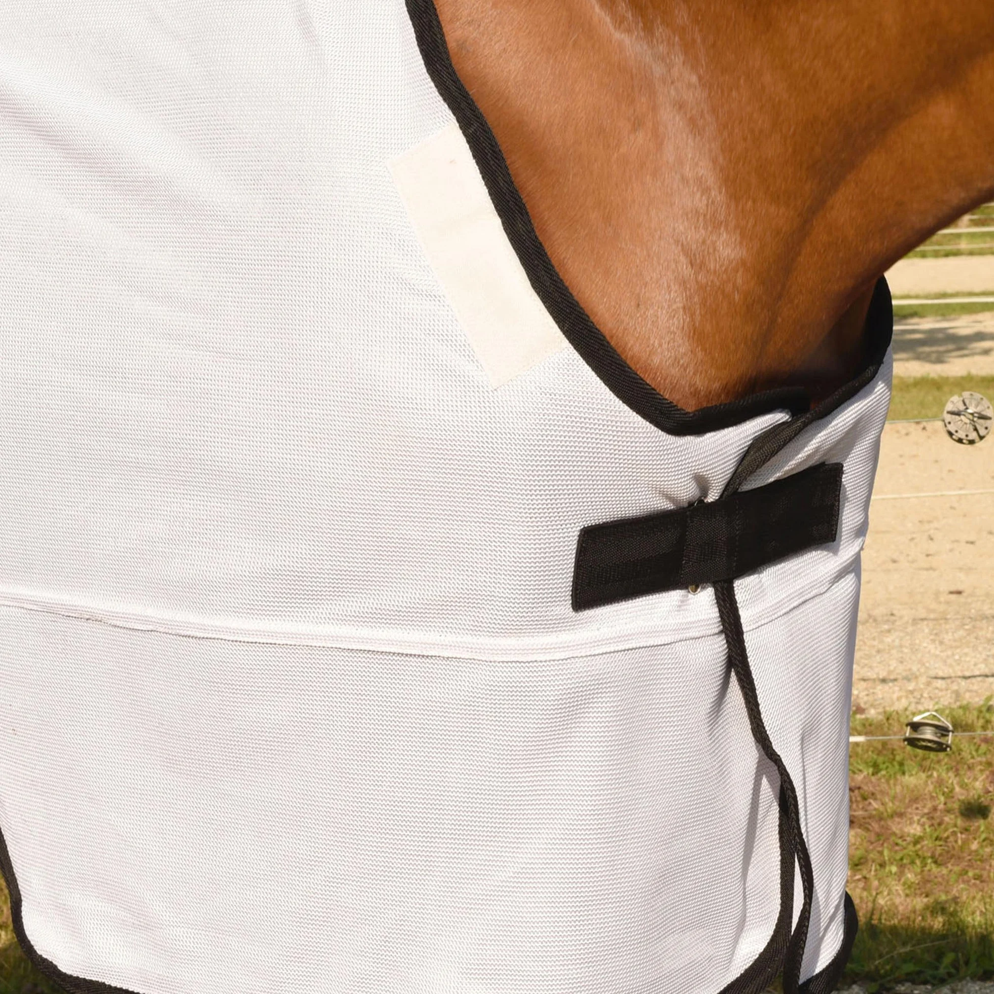 Kerbl Couverture Rugbe Superfly Blanche 145 Cm Cheval Taille M