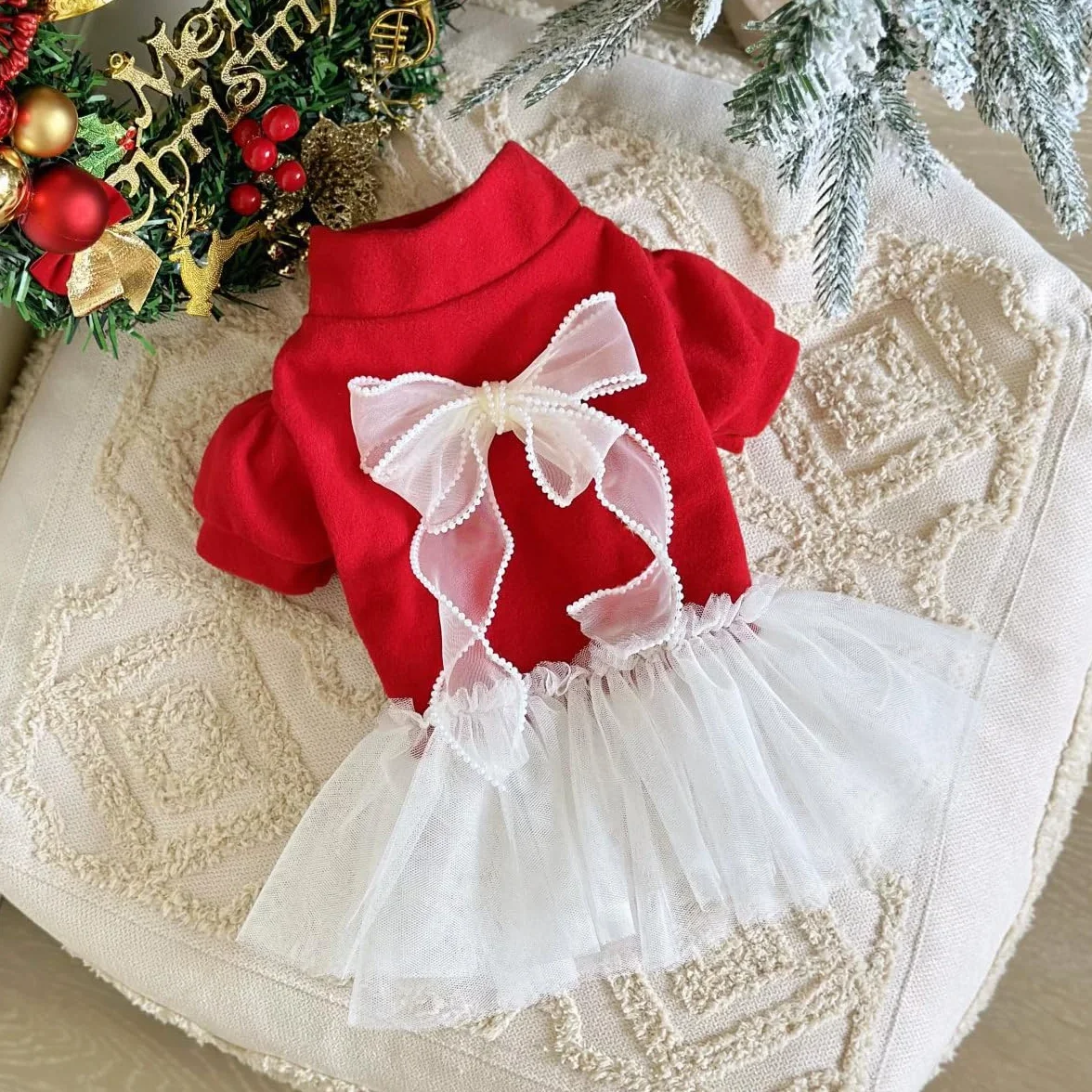 Robe de Noël pour Animal de Compagnie Motif Tulle Rouge et Blanc avec Nœud Tenue de Vacances pour Petits Chiens et Chats XL (5-7.3kg)