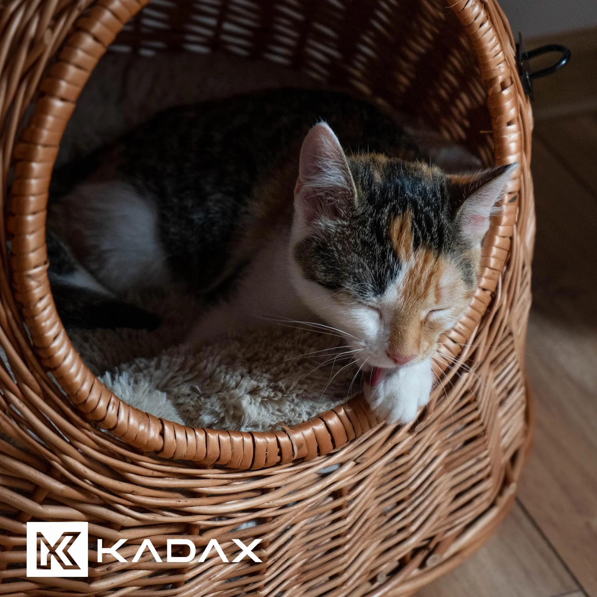 KADAX Panier de Transport pour Animaux en Osier avec Poignée et Fermeture - Chat et Animaux de Compagnie (35 x 40 cm)