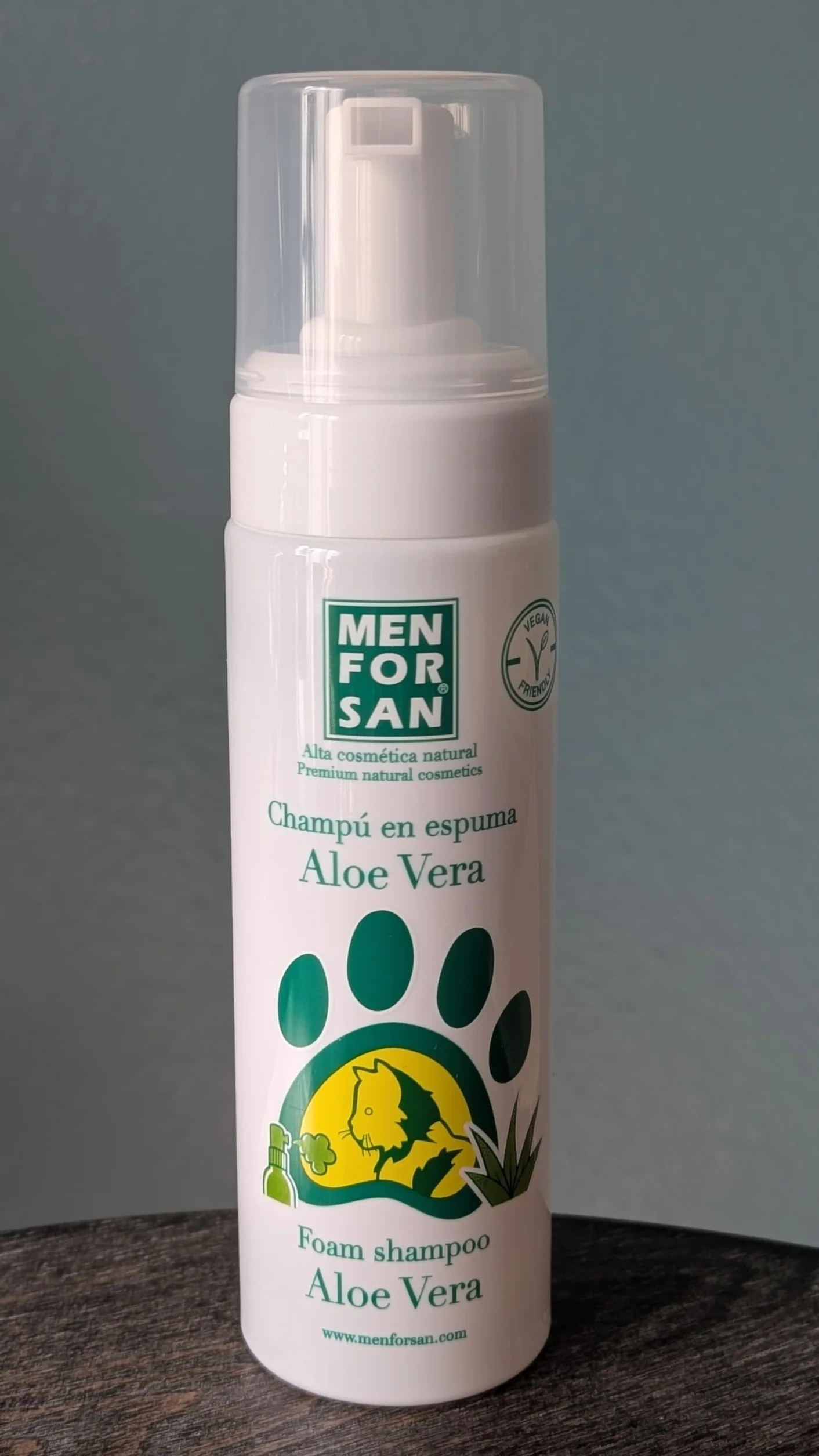 MENFORSAN Shampooing Mousse à l'Aloe Vera pour Chats 200ml, Nettoie sans Eau