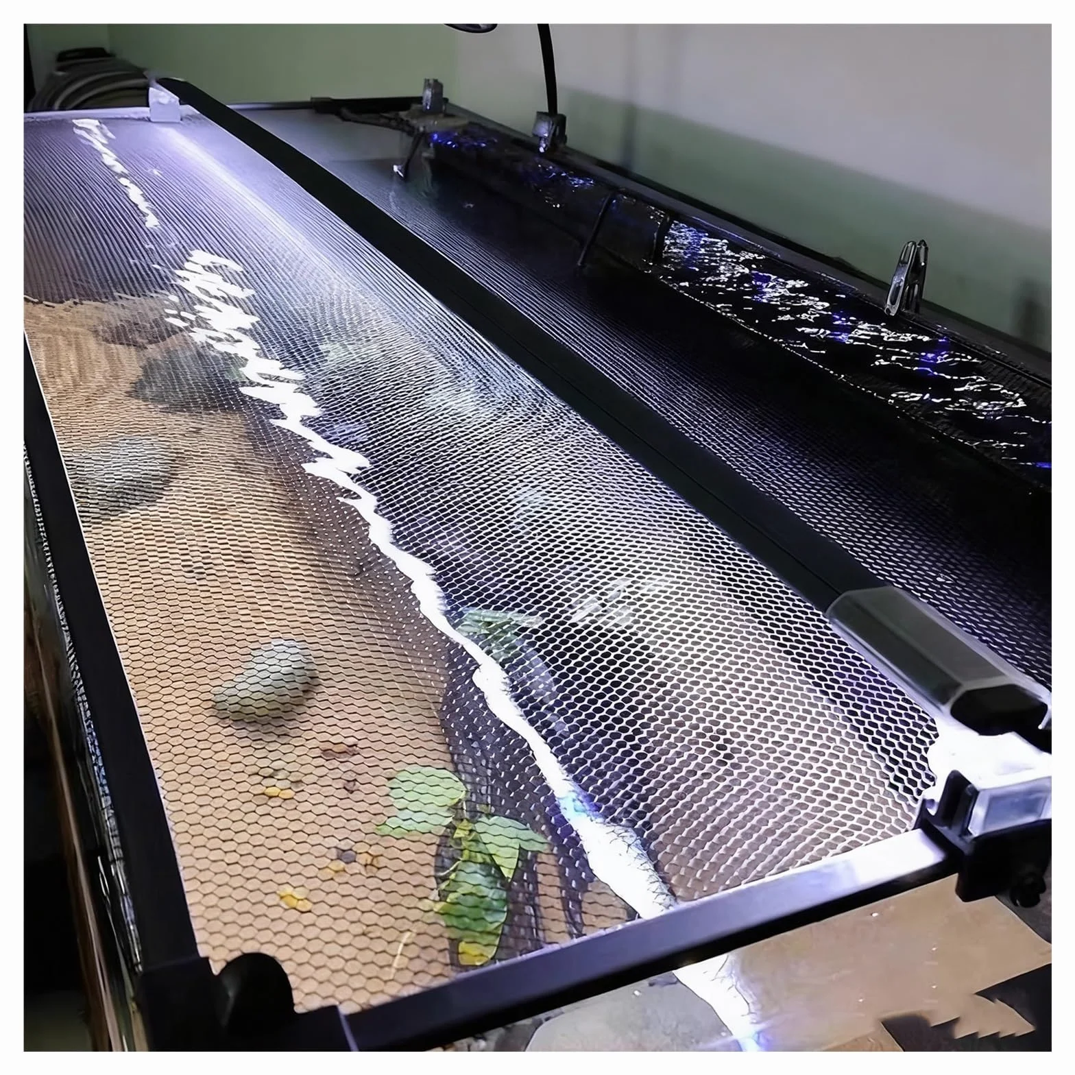 PEYNIR Couvercle Aquarium Magnétique Anti-Saut Grille Anti-Chats avec Filet d'aération 150x50cm
