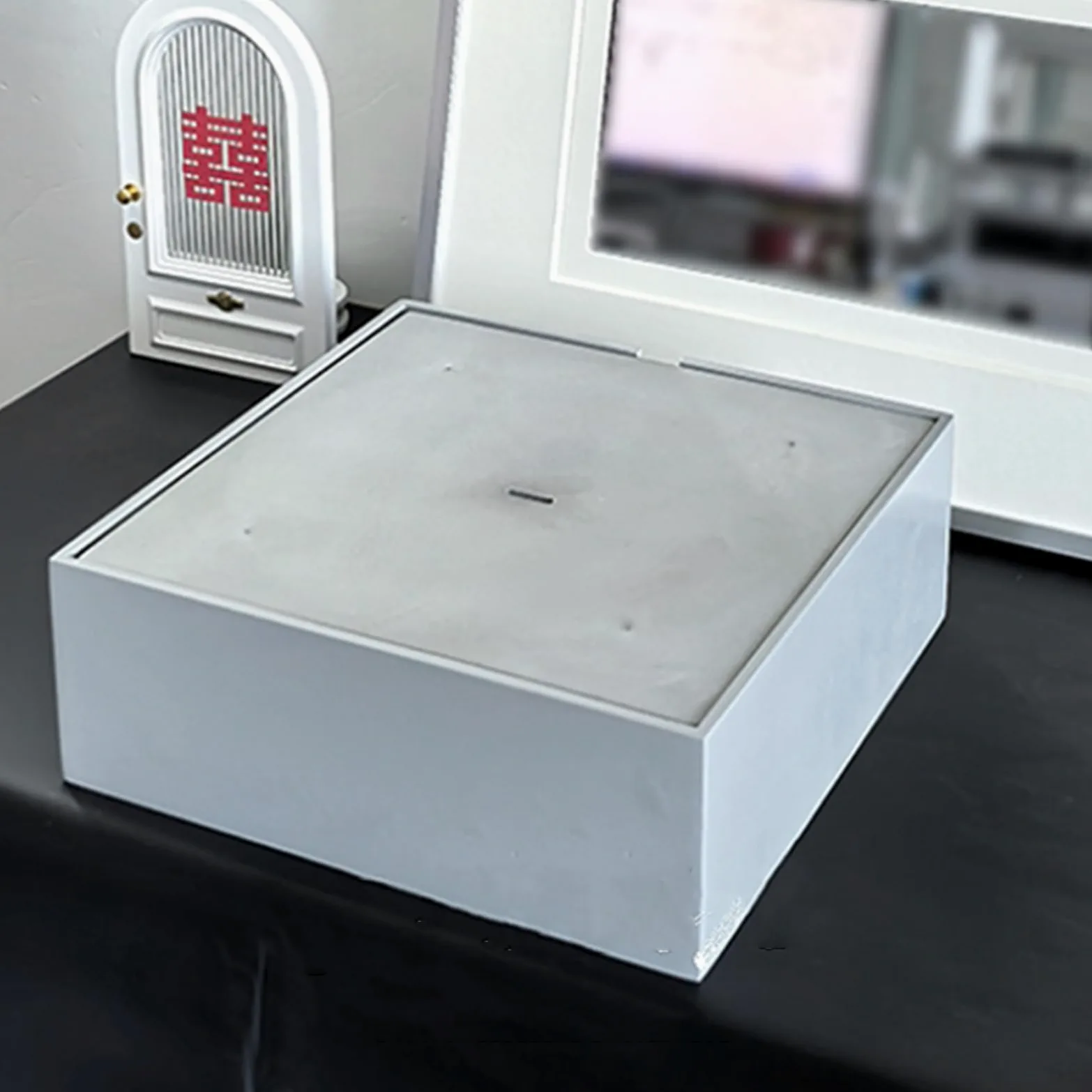 Goutte d'eau automatique pour chat Jouet Teaser Sculpture moderne de l'eau qui coule pour chats et chiens d'intérieur Utilisation au bureau