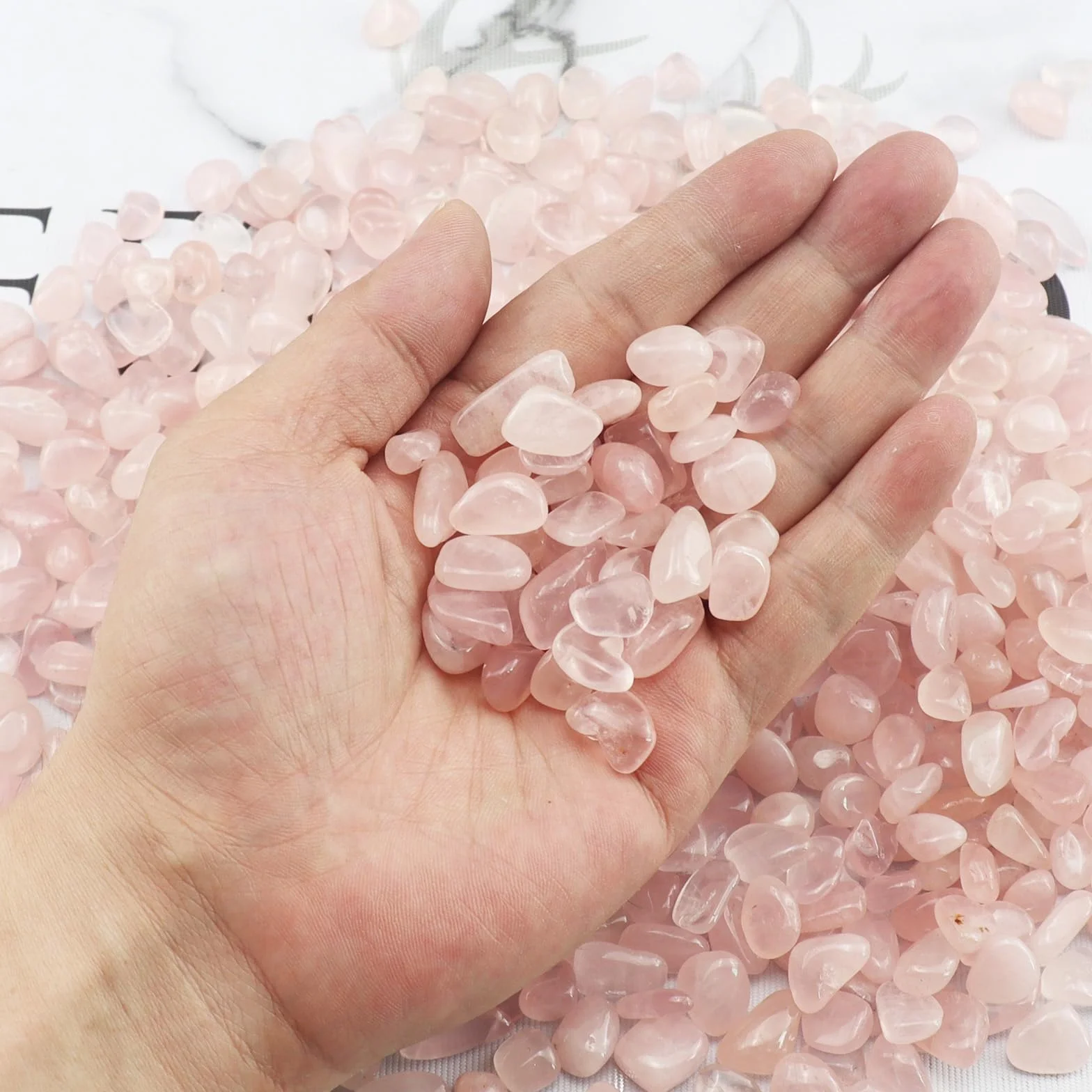 435 g de gravier décoratif pour aquarium - Rose quartz écrasé - Cristal naturel - Poli - Forme irrégulière - Vase - Pierres juteuses