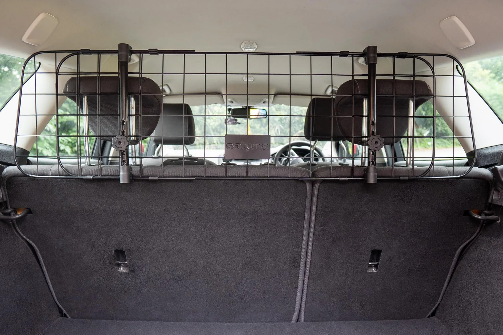 Sakura SS5259 Barrière de Sécurité d’Appuie-Tête de Voiture pour Chiens - Facile à Installer Sur la Plupart des Voitures Berlines, SUV, Voitures Familiales, Monospaces – Largeur Réglable Sans Outils