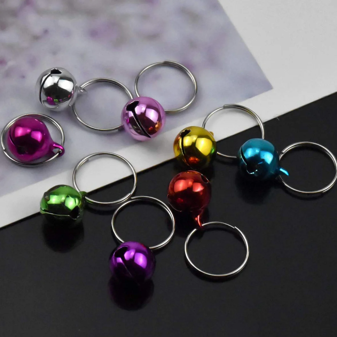 Jinlaili 12mm Grelots Pendentifs pour Collier de Chien et Chat Animaux de Compagnie Cloches de Noël
