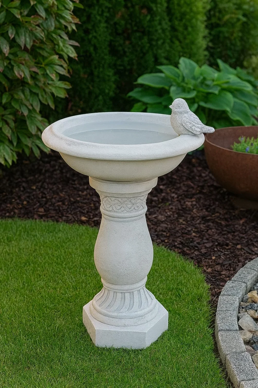 Bain d'oiseau Antique sur Colonne décorative en Pierre coulée