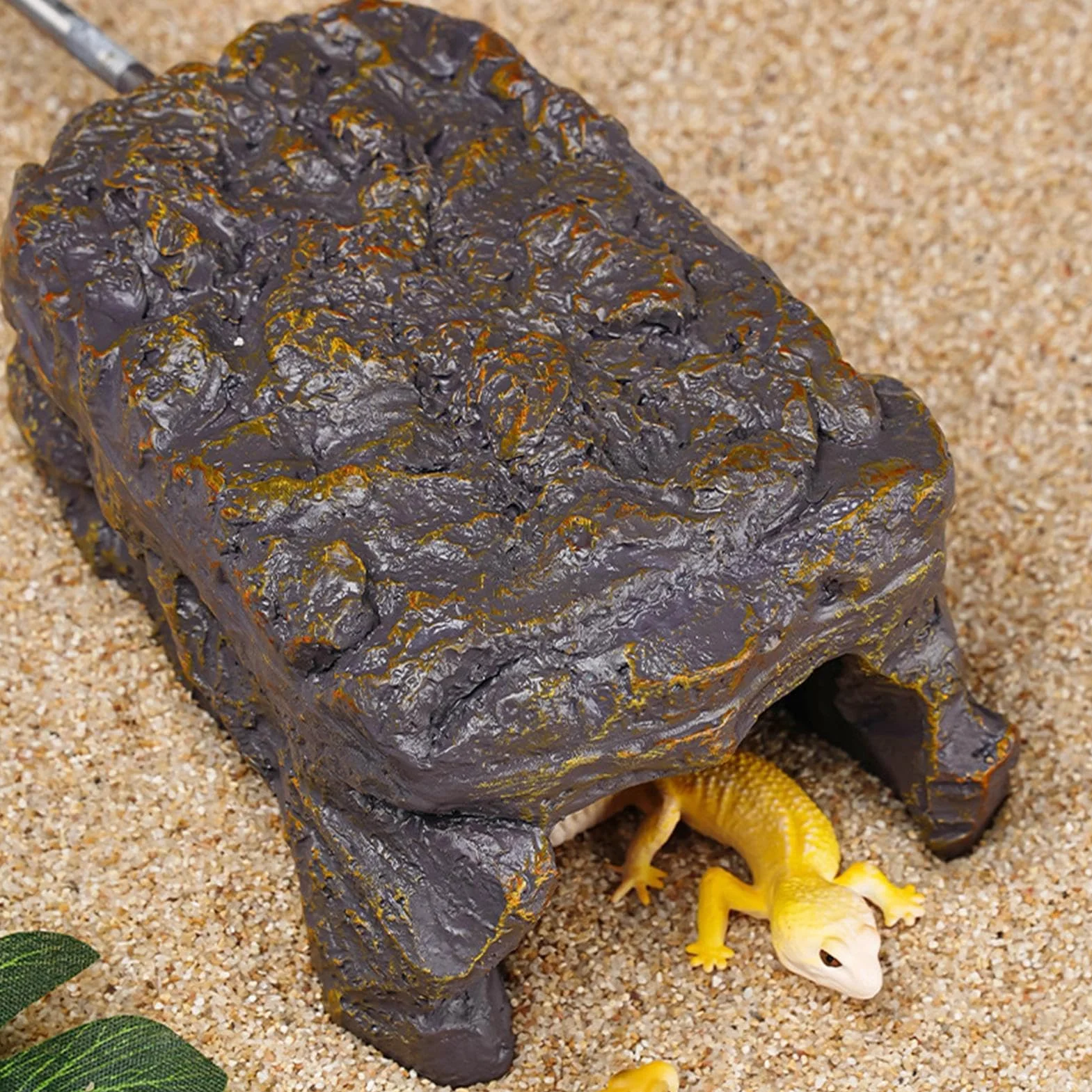 Rocher thermique résine pour terrarium, abri chauffé reptiles