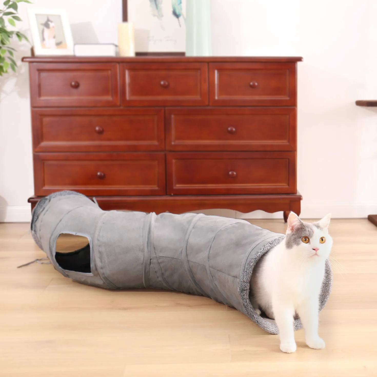 OHANA S Forme Jouet Tunnel pour Chat en Daim, Grand Tunnel a Chat Pliable avec 2 Trous et Boule Suspendue pour Chats Chatons Lapins Dia27 * 117cm