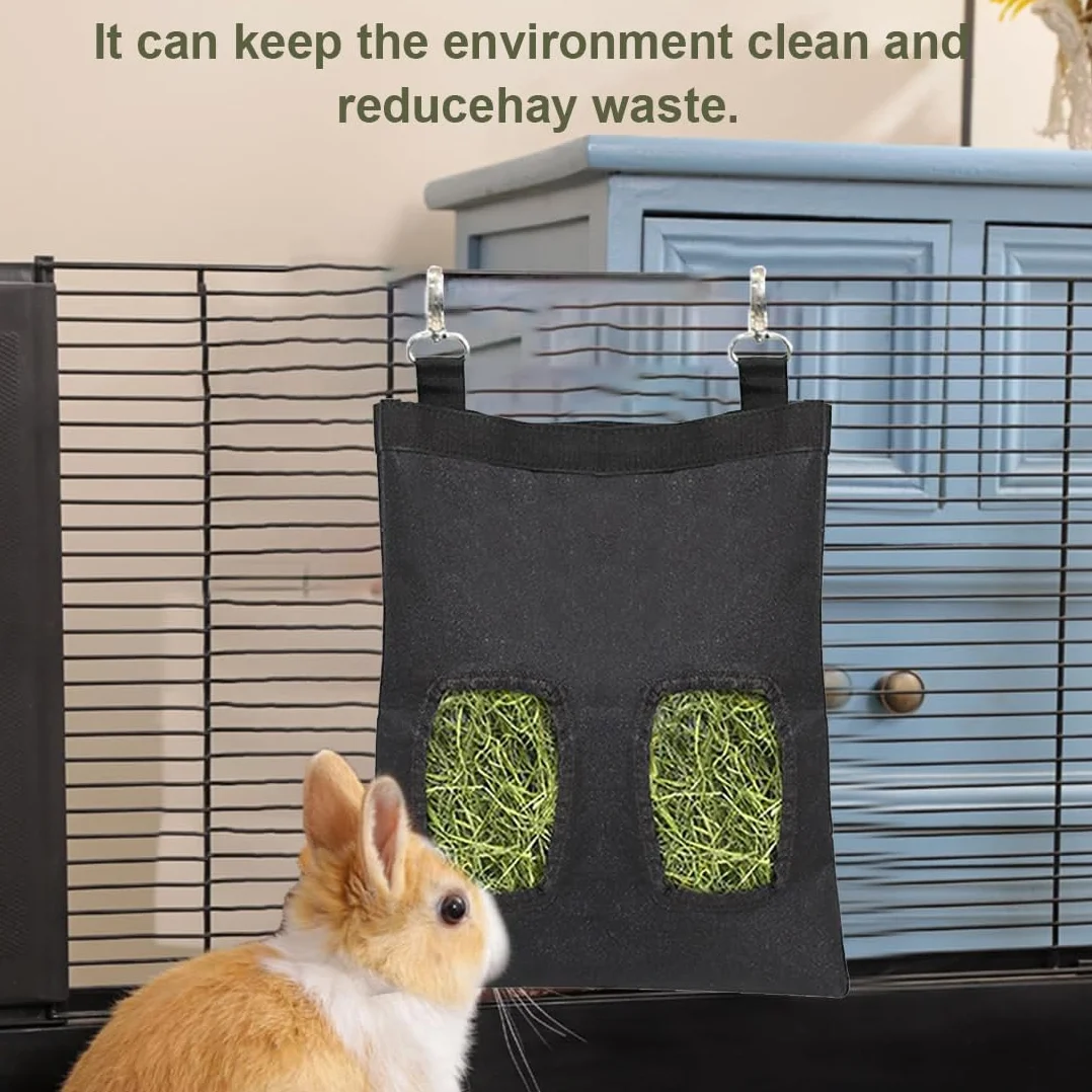 Sac à Foin pour Lapin, Distributeur de Foin Automatique Suspendu avec 4 Fenêtres, Noir