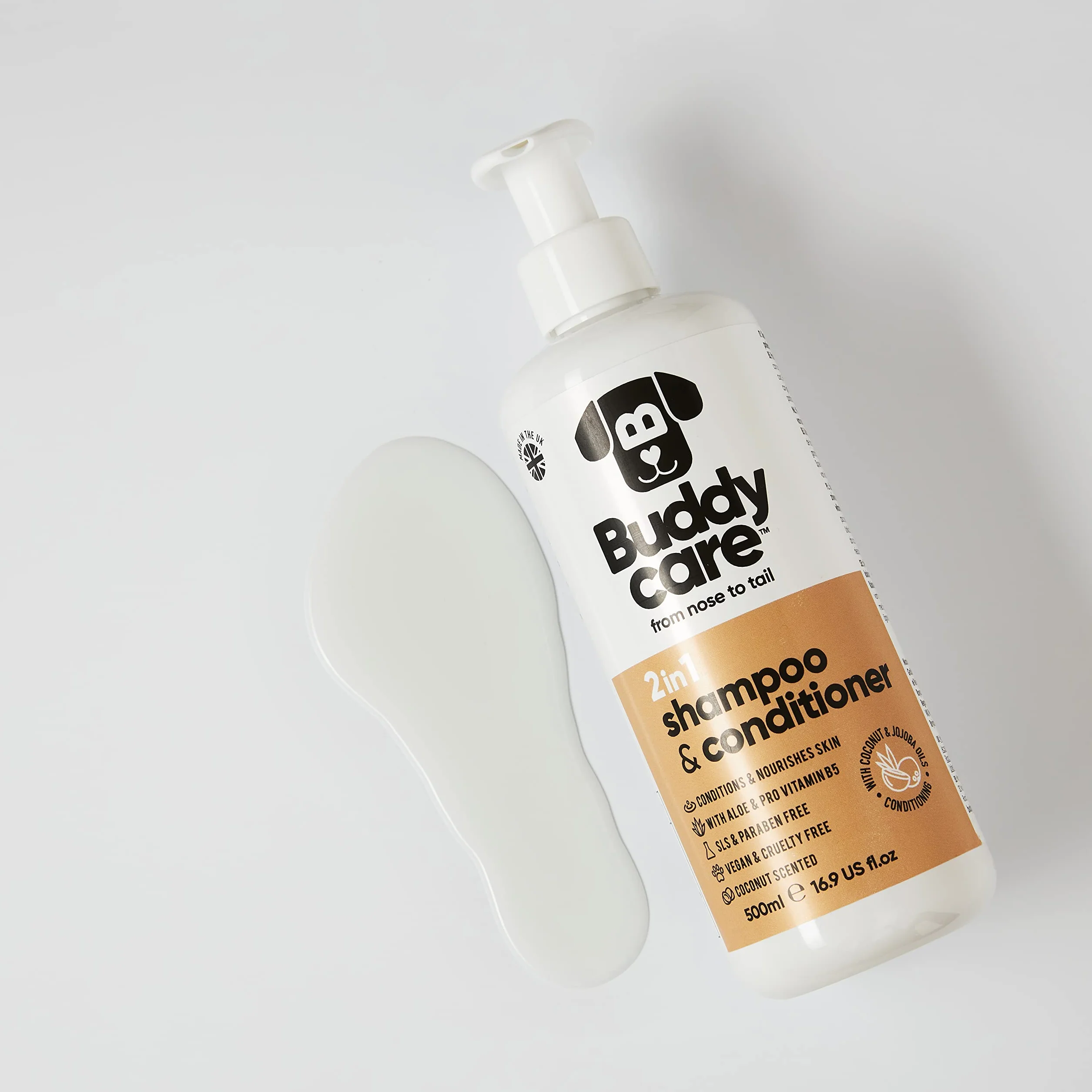 Shampooing et revitalisant 2 en 1 par Buddycare - Shampooing et revitalisant Pratique pour Chiens en Un Seul Produit - avec de l'aloe Vera et de la provitamine B5 (500ml)