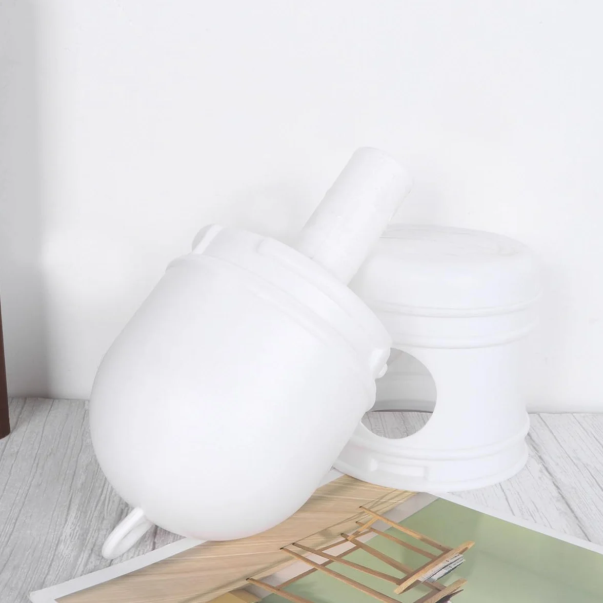 Abreuvoir pour Pigeons 1 L Plastique Blanc Mangeoire Oiseaux Faisans Distributeur d'Eau Intérieur Extérieur